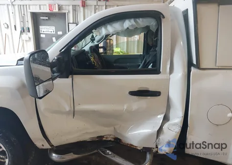 2013 Chevrolet Silverado 1500 Work Truck z USA, uszkodzony, nr VIN 1GCNCPEX4DZ173307